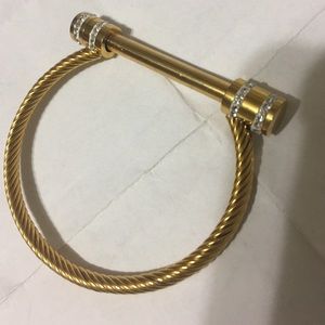 Luxury bangle bracelet with diamond stones